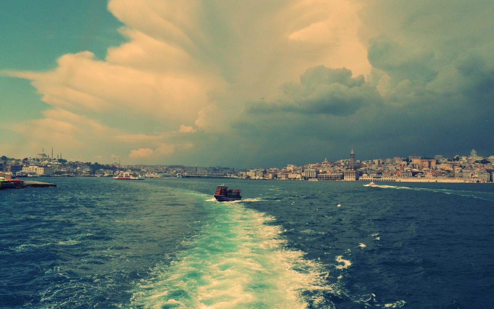 East Story Neighborhood Loft